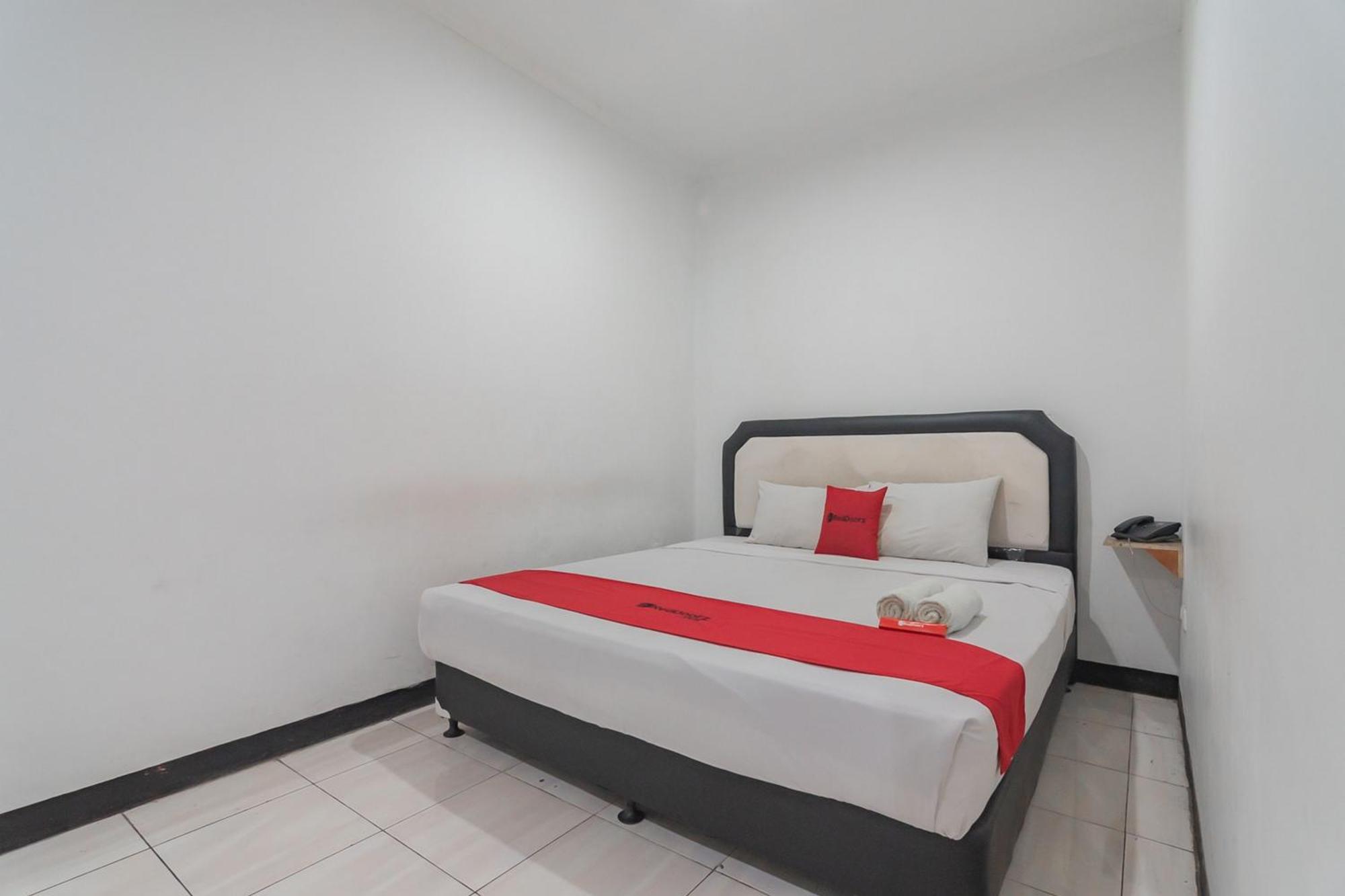Reddoorz Near Sukabumi Station 2 Ξενοδοχείο Εξωτερικό φωτογραφία