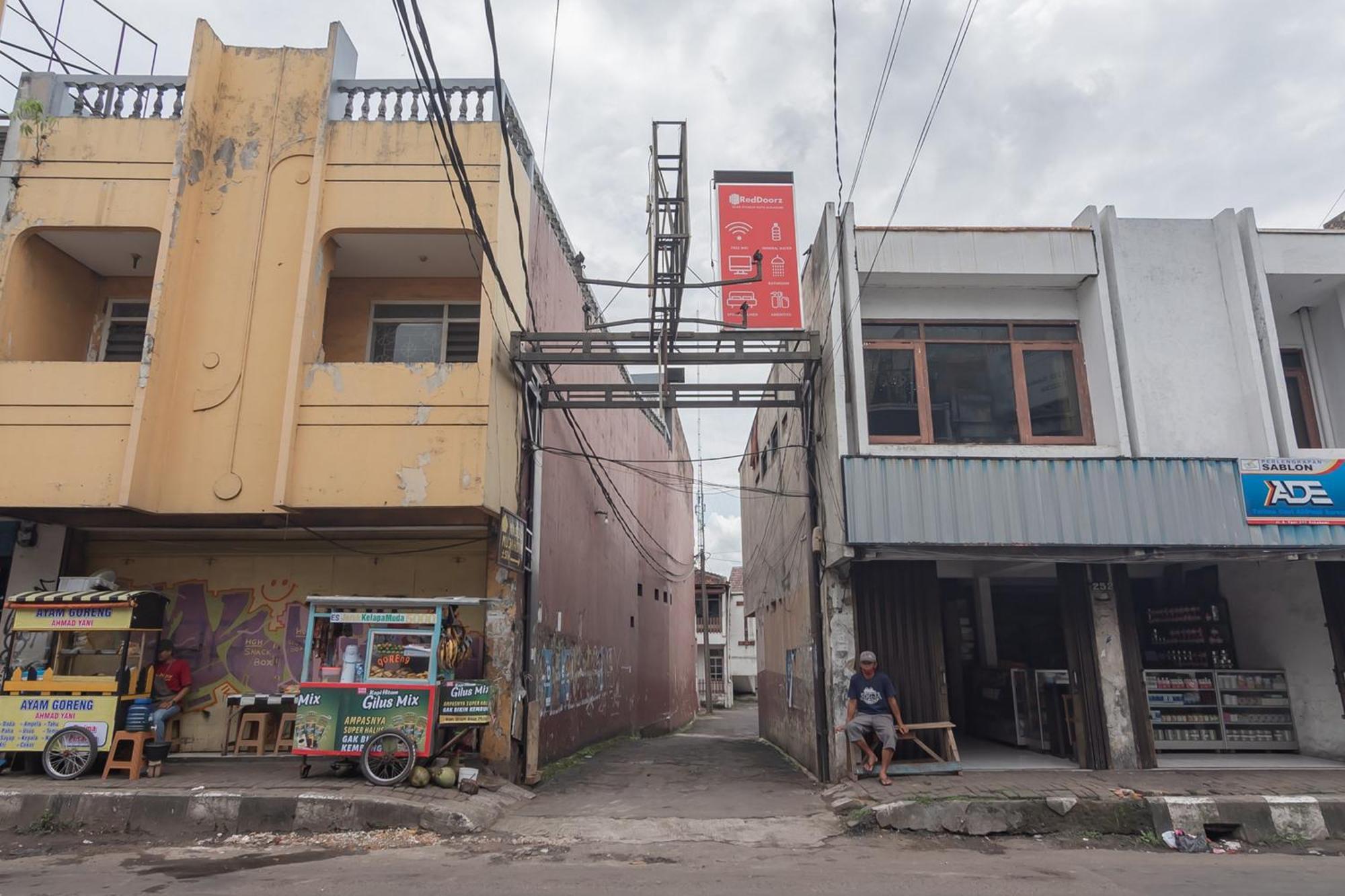 Reddoorz Near Sukabumi Station 2 Ξενοδοχείο Εξωτερικό φωτογραφία