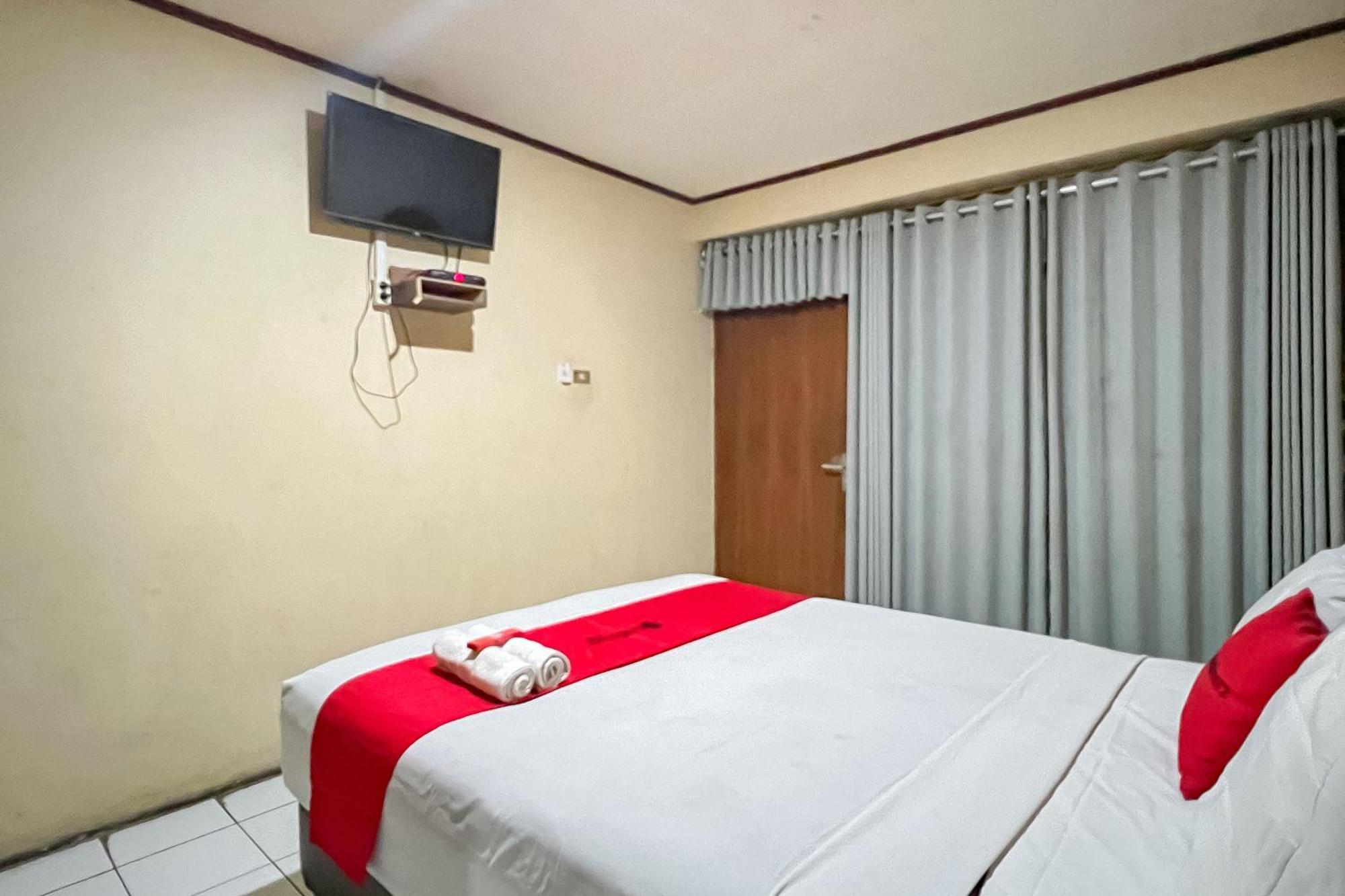 Reddoorz Near Sukabumi Station 2 Ξενοδοχείο Εξωτερικό φωτογραφία